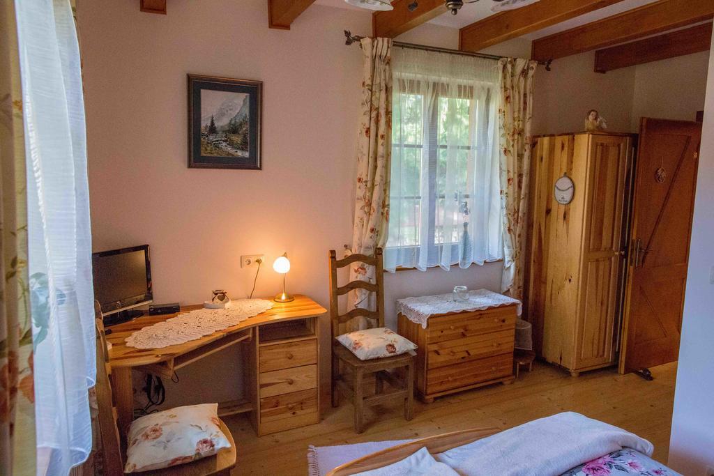 Willa Nad Popradem Bed & Breakfast Piwniczna-Zdroj Exterior photo