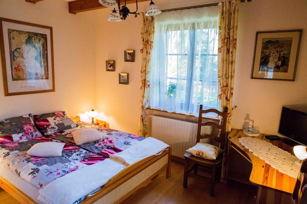 Willa Nad Popradem Bed & Breakfast Piwniczna-Zdroj Exterior photo