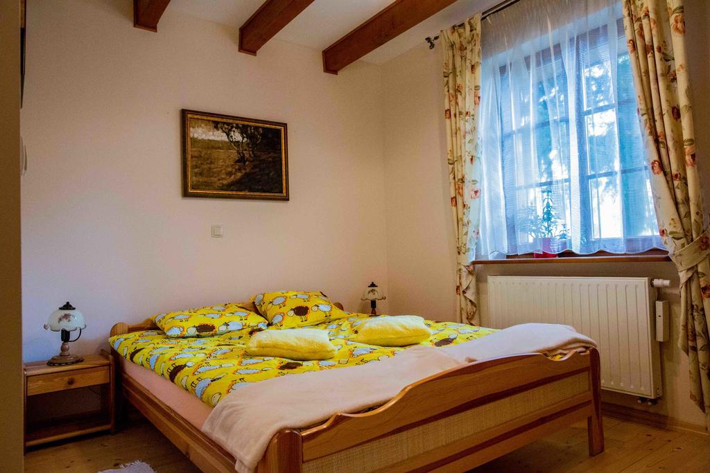 Willa Nad Popradem Bed & Breakfast Piwniczna-Zdroj Exterior photo